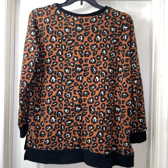Simply Southern Cheetah Print Sweater - Picture 4 of 4